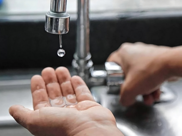 Por limpieza de tanques cisterna, este sábado el servicio de agua se verá resentido en La Falda