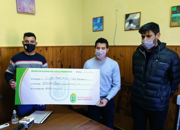Valle Hermoso: el municipio entreg&oacute; una ayuda econ&oacute;mica al club Racing