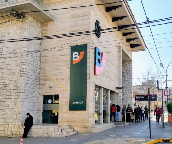 Se levant&oacute; el paro en Bancor: este viernes la atenci&oacute;n ser&aacute; normal