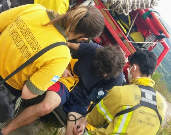 Villa Giardino: rescataron a un joven extraviado en el camino Alto de San Pedro