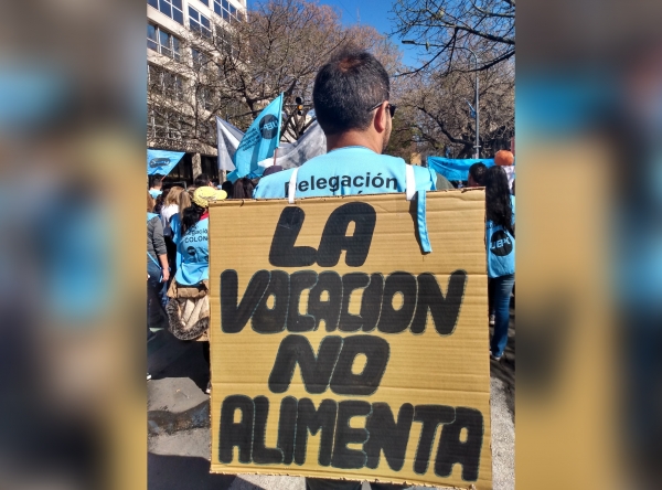 UEPC decret&oacute; un paro para el lunes, primer d&iacute;a de clases