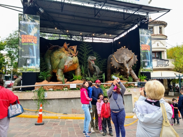 Est&aacute;n llegando a La Falda los dinosaurios del parque tem&aacute;tico
