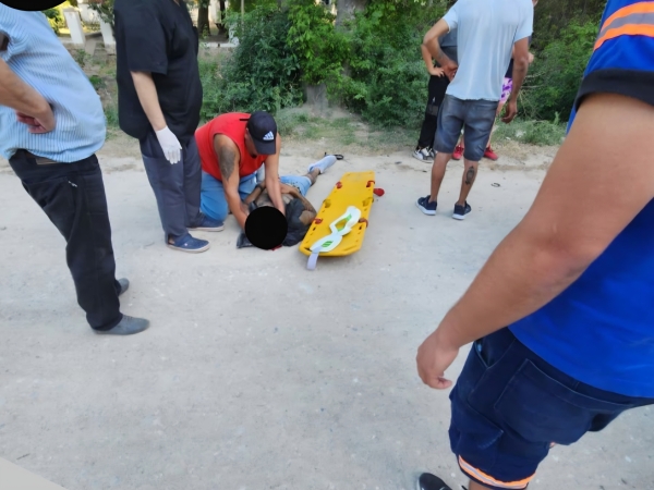 Un motociclista sufrió lesiones de consideración tras chocar con un auto en La Falda