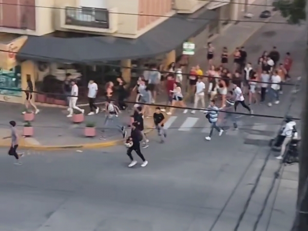 Video: así fue la salvaje agresión de la patota al joven en La Falda