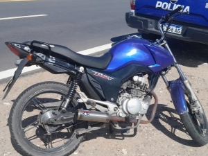 Imprudencia total: j&oacute;venes de La Falda detenidos por correr picadas en contramano en la Autov&iacute;a de Punilla