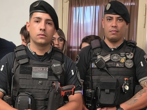 El cabo Lucas Badra (izquierda) y el sargento primero Franco Cabrera