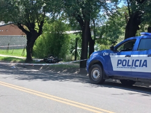 Un motociclista muri&oacute; tras chocar contra un &aacute;rbol en La Cumbre
