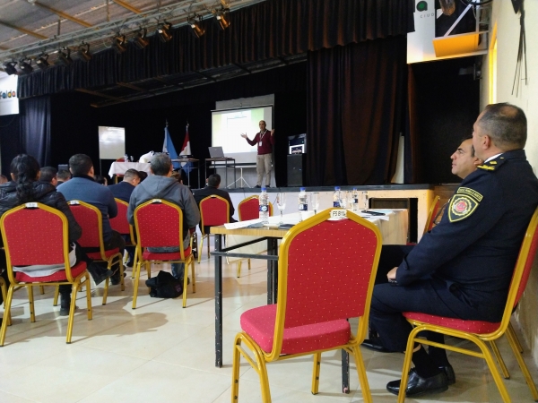 Importante capacitaci&oacute;n a personal policial en La Falda