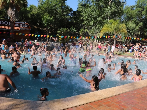 Gran movimiento tur&iacute;stico en la provincia: La Falda con ocupaci&oacute;n plena en A&ntilde;o Nuevo