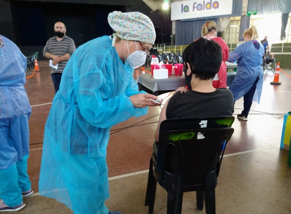 COVID-19 La Falda: "estos casos que hemos tenido no tienen que ver con la variante Delta"