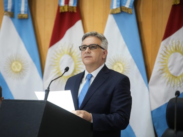 Mart&iacute;n Llaryora jur&oacute; como gobernador de la Provincia por el per&iacute;odo 2023-2027