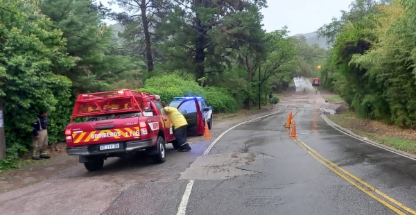 La intensa tormenta gener&oacute; inconvenientes al norte de Punilla