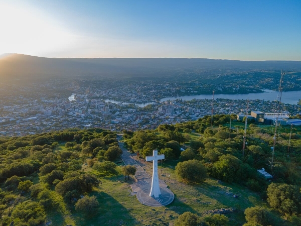 La Provincia inform&oacute; que m&aacute;s de 180 mil turistas se movilizaron por la provincia durante el fin de semana largo