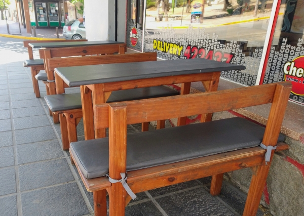 Gastron&oacute;micos cortar&aacute;n la ruta con mesas y sillas