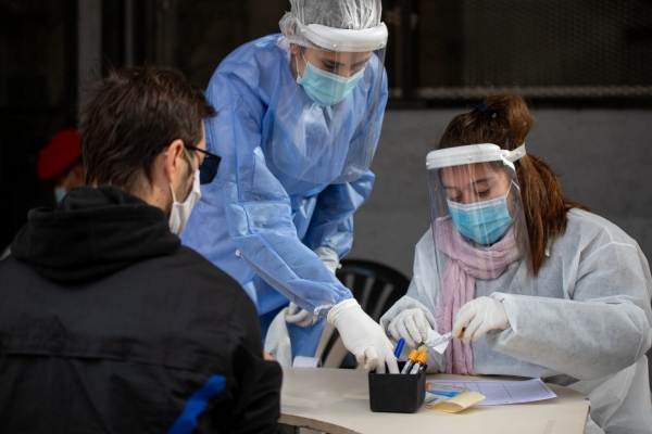 COVID-19: detectaron en C&oacute;rdoba las variantes de Reino Unido y Manaos