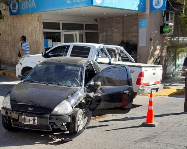 La Falda: mujer herida tras un accidente de tr&aacute;nsito en pleno centro