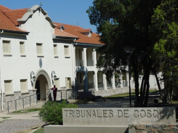 Dos adultos y un menor detenidos por la violaci&oacute;n grupal en Cosqu&iacute;n