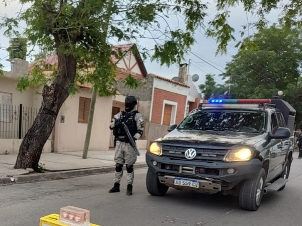 Desbaratan banda narco en Cruz del Eje: entre los detenidos hay un polic&iacute;a