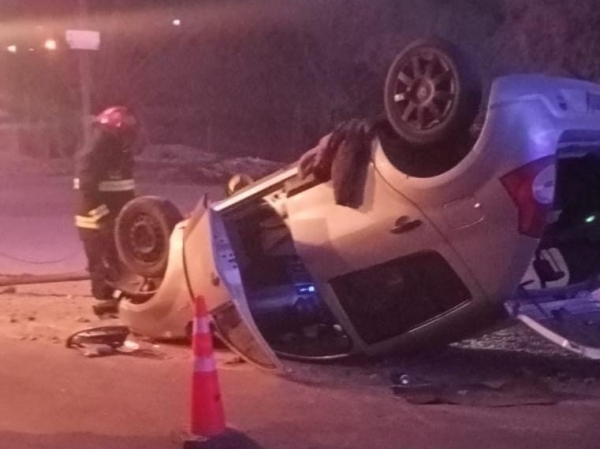 Accidente y vuelco en La Falda