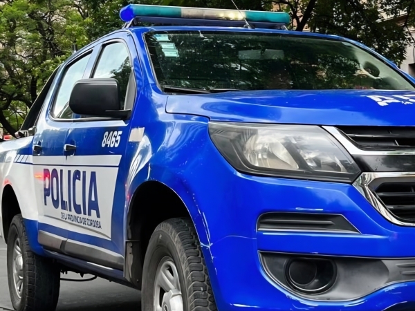 Joven detenido en Capilla del Monte: ten&iacute;a un arma blanca y en el control intent&oacute; agredir a polic&iacute;as