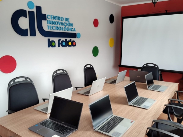 Llegada de importante equipamiento para el centro tecnol&oacute;gico de La Falda