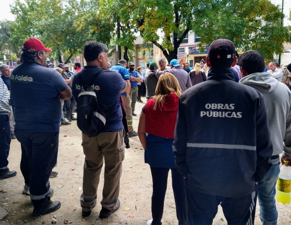 Aprobaron un aumento del 56% escalonado para municipales de La Falda
