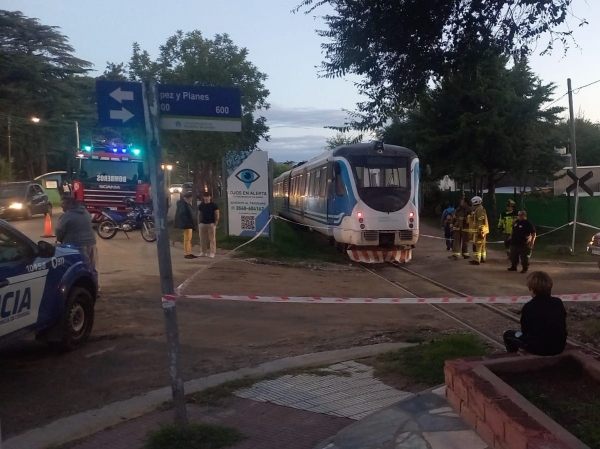 Choque entre un auto y el Tren de las Sierras en Huerta Grande