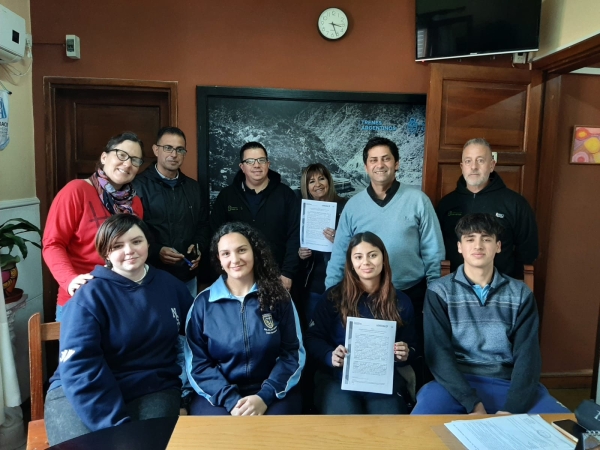Alumnos de un colegio de Valle Hermoso har&aacute;n pasant&iacute;as en la Municipalidad