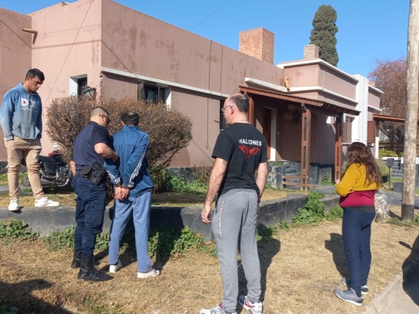 La Falda: quiso robar un celular y fue capturado por un polic&iacute;a de civil