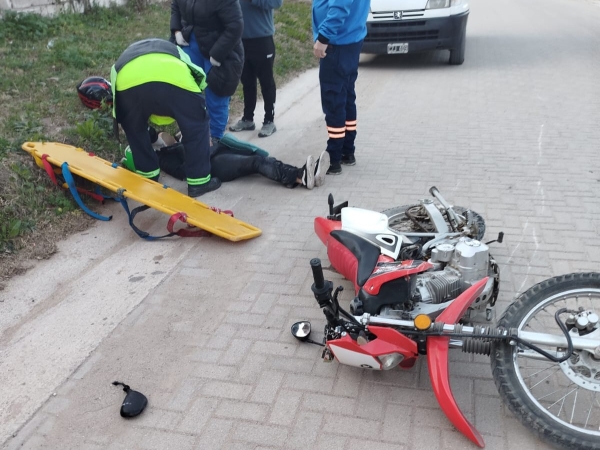 Un peat&oacute;n fue atropellado por una moto en La Falda