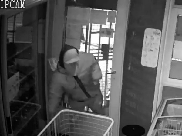 Inseguridad en La Falda: vaciaron un maxikiosco en plena ruta 38 (video)