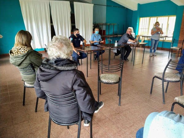 Inseguridad en La Falda: vecinos de El Dominador se reunieron con autoridades policiales y municipales