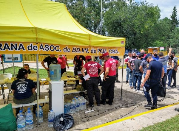 B&uacute;squeda de Ivana: el operativo se extendi&oacute; a la zona de  Pampa de Ol&aacute;en