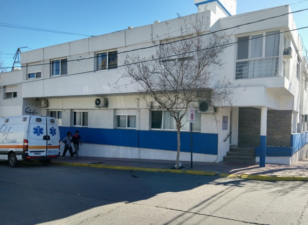 La Falda: testean a 80 personas en la cl&iacute;nica donde muri&oacute; un paciente con COVID-19