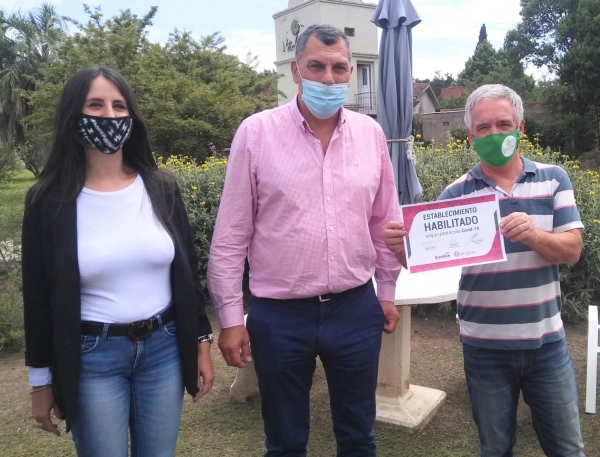 COVID-19: comenz&oacute; la entrega de certificados para "establecimientos seguros" en Villa Giardino
