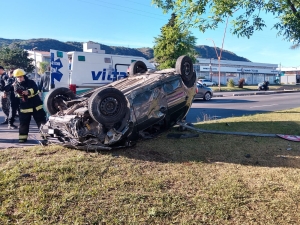 Tragedia en Carlos Paz: chocaron dos autos y falleció uno de los conductores