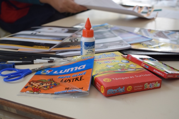 Comenz&oacute; la entrega de kits escolares para alumnos beneficiarios de Paicor