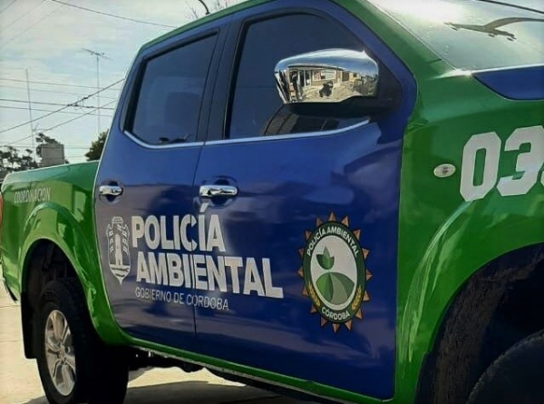 Polic&iacute;a Ambiental rescat&oacute; un zorrito mascotizado en un domicilio de La Falda