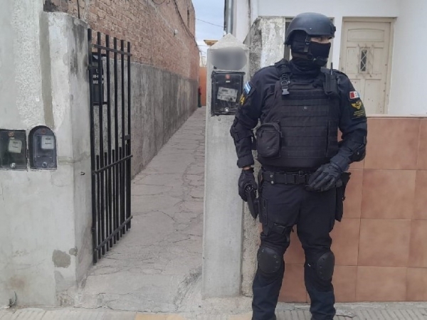 En el marco de una investigaci&oacute;n, la FPA realiz&oacute; allanamientos en Cosqu&iacute;n