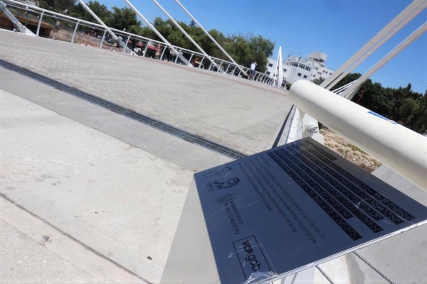 Carlos Paz: dispusieron c&oacute;digos QR y rese&ntilde;as en Braille en los principales puntos tur&iacute;sticos