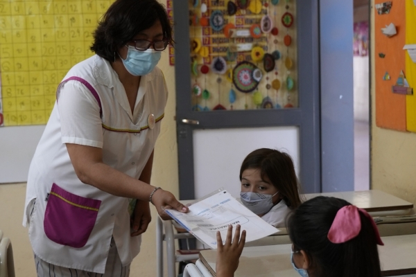 Docentes: desde el 26 de mayo se podr&aacute;n inscribir en la LOM 2023 de inicial y primario