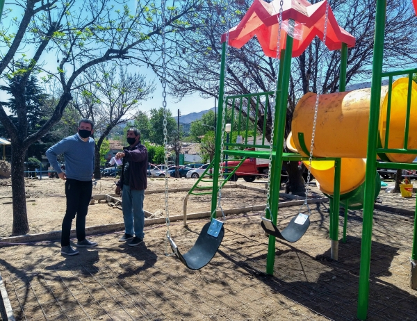 La Falda: avanzan los trabajos de remodelaci&oacute;n en la plaza San Mart&iacute;n