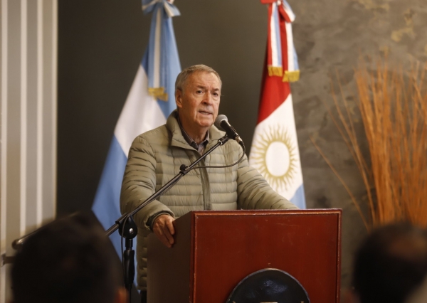 El gobernador Schiaretti dio positivo de COVID-19